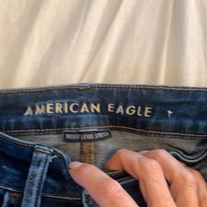 American Eagle Medium wash Jeans. Great condition!